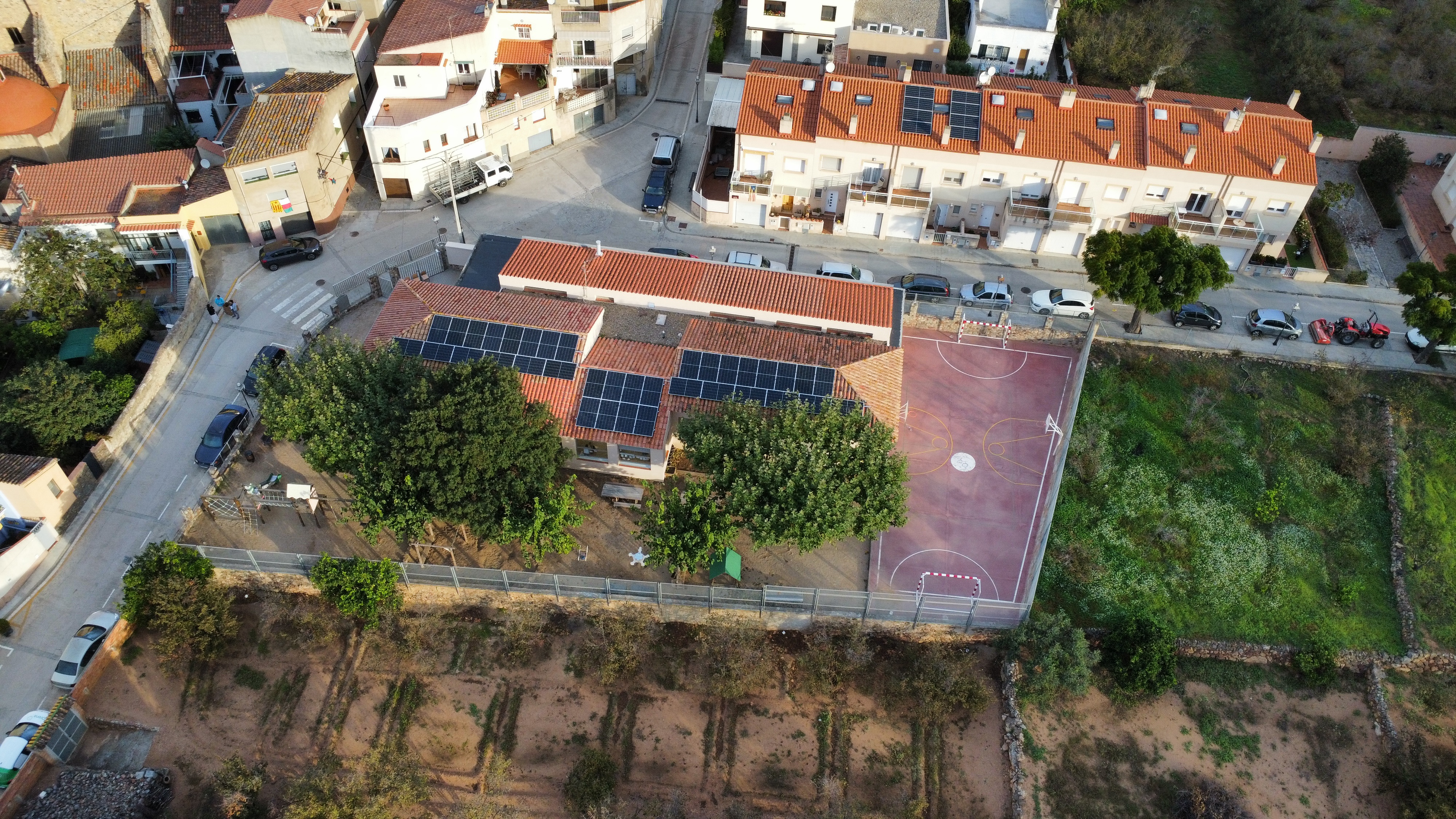 Obert el termini de licitació per a l'adaptació al canvi climàtic de l'escola cingle roig
